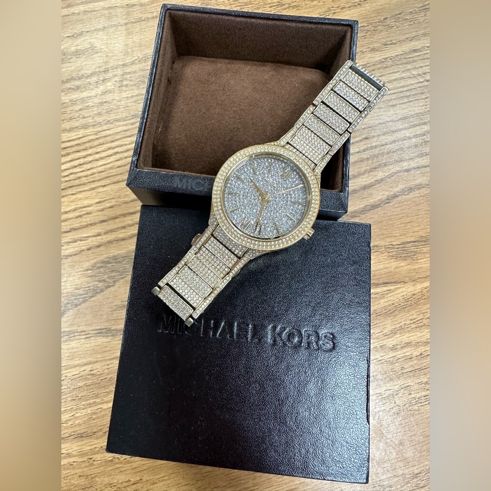 Michael Kors Watch - Picture 2 of 5
